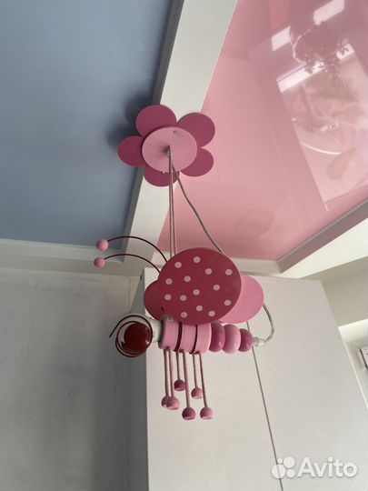Продам люстру, светильники и подвески-пчелки