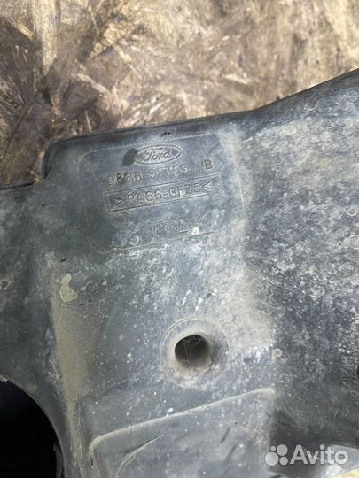 Корпус воздушного фильтра Ford Mondeo 2 1.6