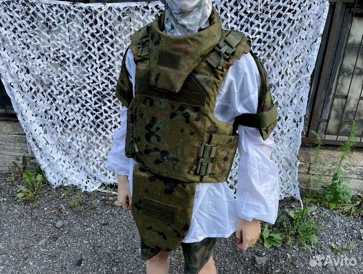 Бронежилет полный комплект