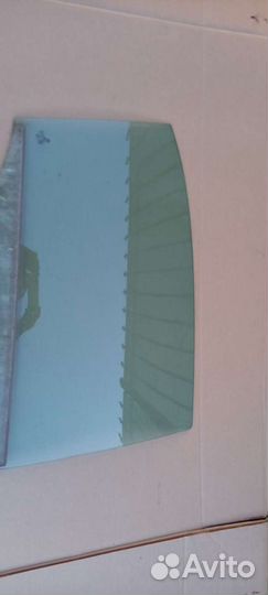 Cтекло задней двери VW Jetta 6