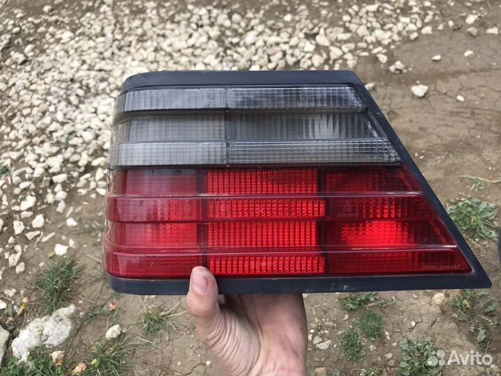 Фонарь левый hella