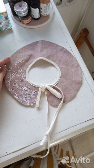 Воротник с вышивкой