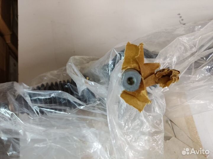 Рулевая рейка в сборе новая 13394513