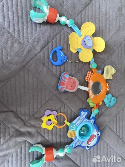 Дуга с игрушками