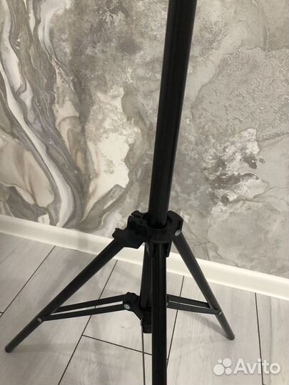Штатив к селфи кольцу