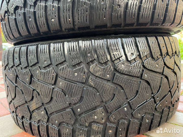 Pirelli Ice Zero 275/40 R20 и 315/35 R20 110T