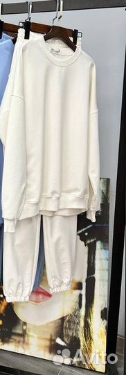 Спортивный костюм женский новый