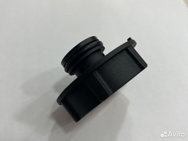 Крышка расширительного бачка Ford Focus 2 Mazda 3