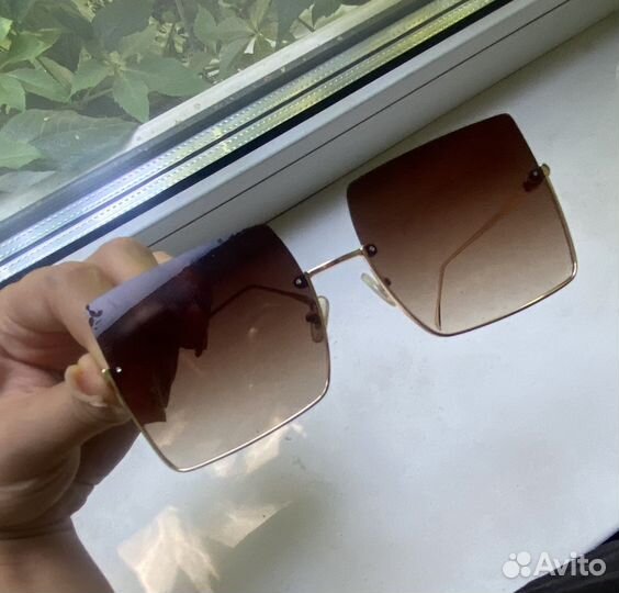 Солнцезащитные очки женские