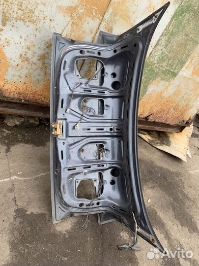 Крышка багажника Audi 80 B4