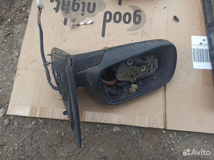 Корпус зеркала левый Nissan Primera P11