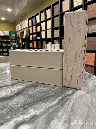 Лицевой керамический кирпич серый Старый Оскол