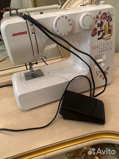Швейная машина janome