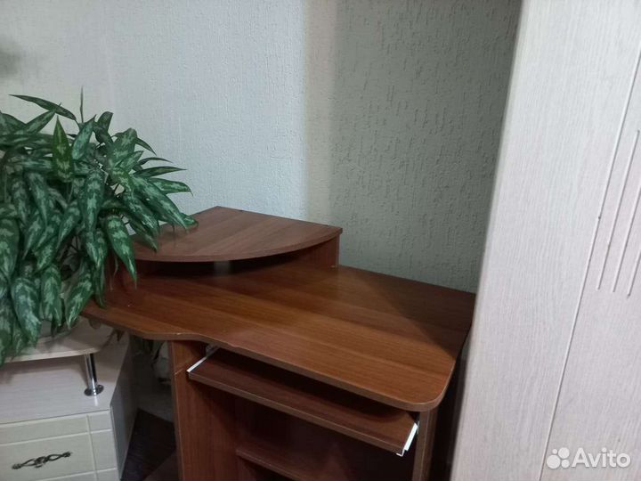 Компьютерный стол Б/У