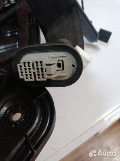 Стеклоподъемный механизм задний правый Mazda 6