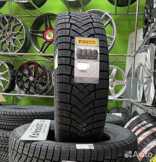 Pirelli Ice Zero FR 255/55 R19