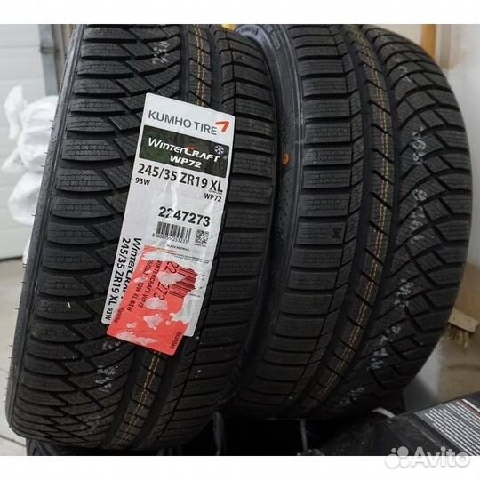 Kumho WinterCraft WP72 245/40 R20 и 275/35 R20