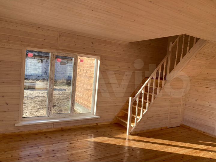 Дом 186 м² на участке 8 сот.