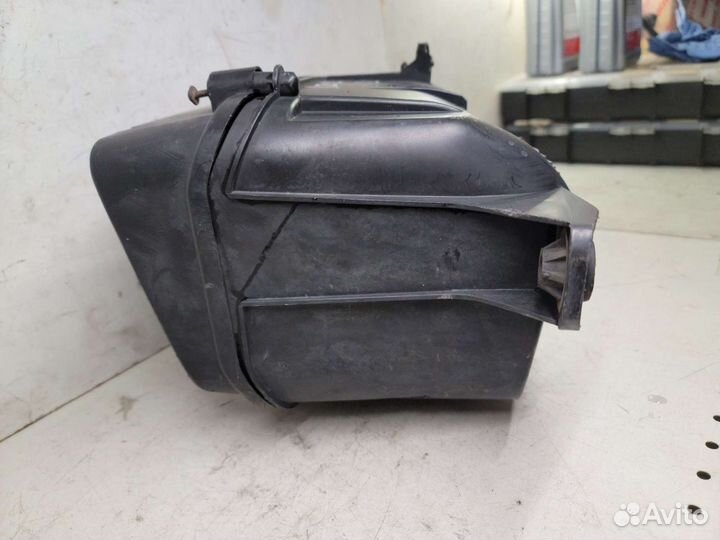 Корпус воздушного фильтра Skoda Octavia A5 1Z