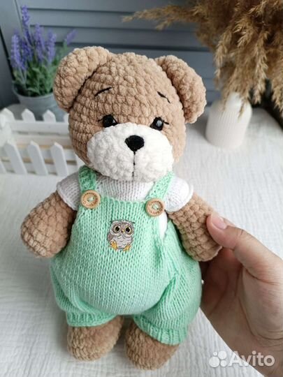 Вязаный медведь ручной работы