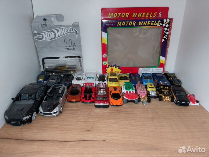 Машинки Hot wheels