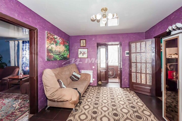 3-к. квартира, 80 м², 1/1 эт.