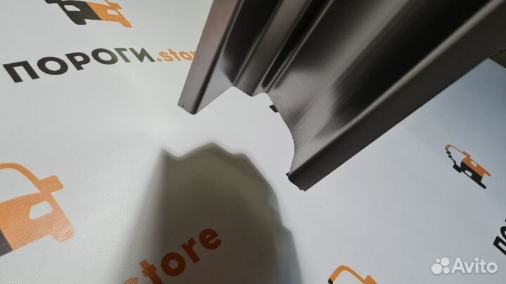 Кузовной порог правый Toyota Land Cruiser 100