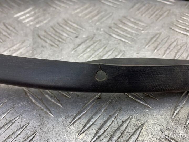 Уплотнитель капота Toyota Camry V40 2azfe 2010