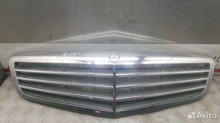 Решетка радиатора mercedes benz C-class W204 2007