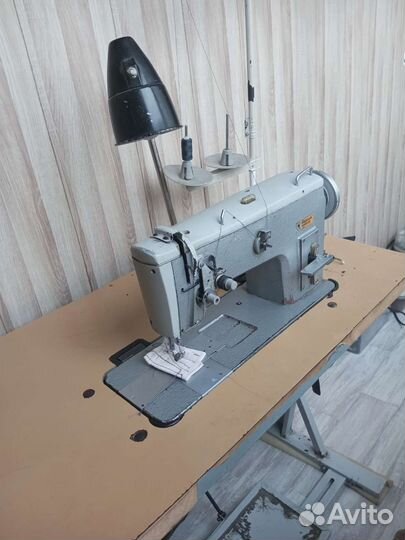 Промышленная швейная машинка