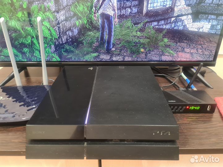 Sony playstation 4 PS4 pro 1tb с дисками