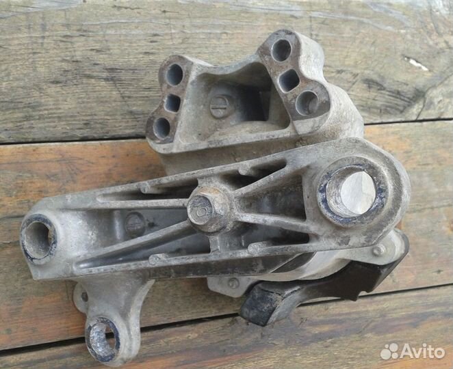 Подушка крепления двигателя правая Mazda CX-9 1