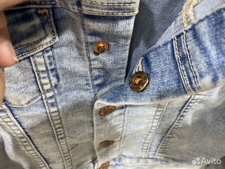 Джинсовая куртка H&M для девочки на рост 110 см