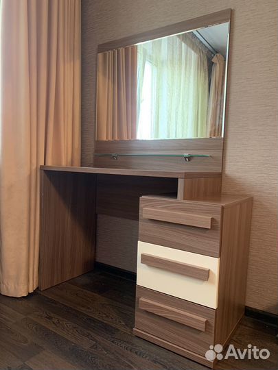 Туалетный столик с зеркалом фабрика Шатура