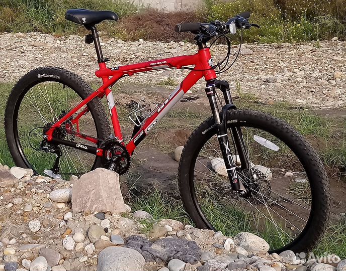 Горный велосипед GT Avalanche 2.0 Disc, рама M