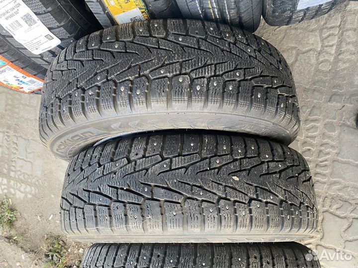 Nokian Tyres Hakkapeliitta 7 SUV 215/70 R16 100T