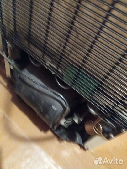 Холодильник бу Саратов не холодит мотор работает