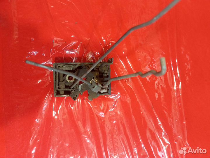 Замок передний правой двери volkswagen golf 2