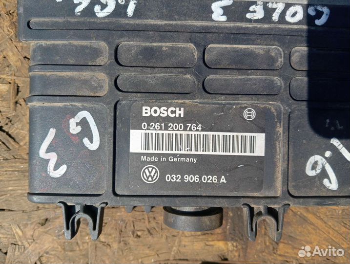 Блок управления двигателем VW Golf 3
