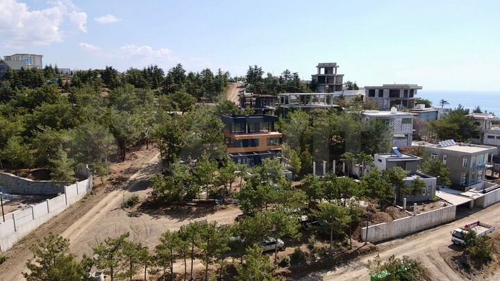 Дом 253 м² на участке 6,8 сот.