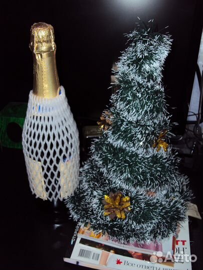 Украшения на стену,шампанское.копилки