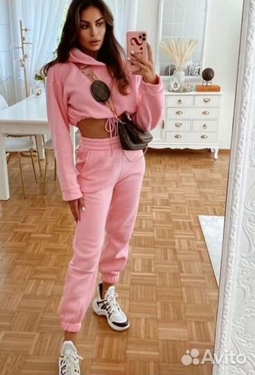 Костюм спортивный