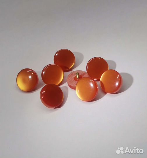 Цветные и черно-белые кнопки для гармони, баяна