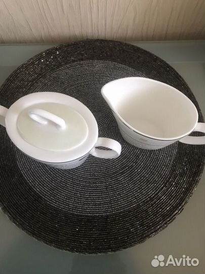 Костяной фарфор Китай /сахарница и молочник