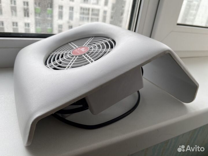 Вытяжка для маникюра