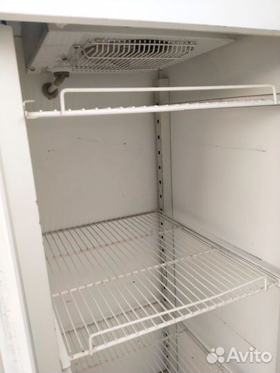 Холодильный шкаф