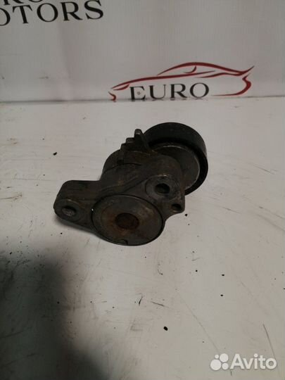 Ролик натяжной навесного оборудования