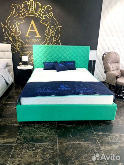 Кровать интерьерная