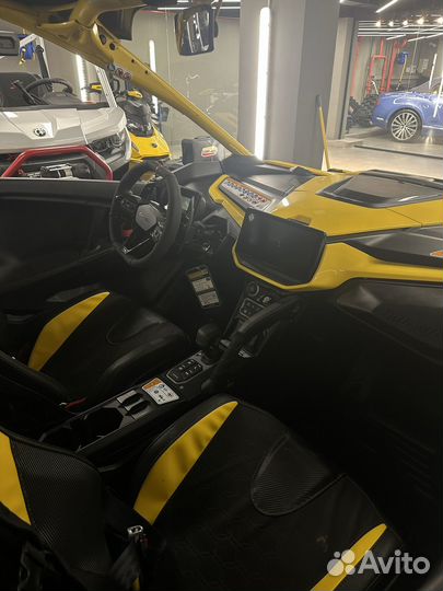 BRP maverick R X RS with smart-shox 2024