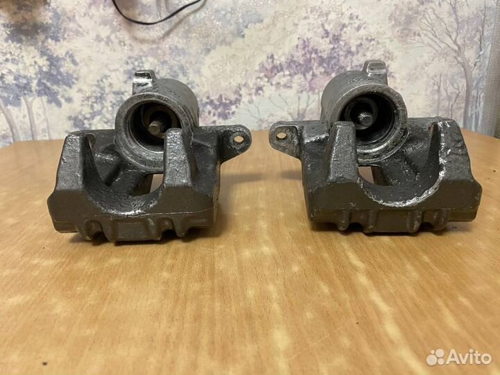 Суппорты задние 38ые TRW на VAG